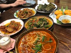 小锅米线-浩海火烧云傣家菜(京广店)