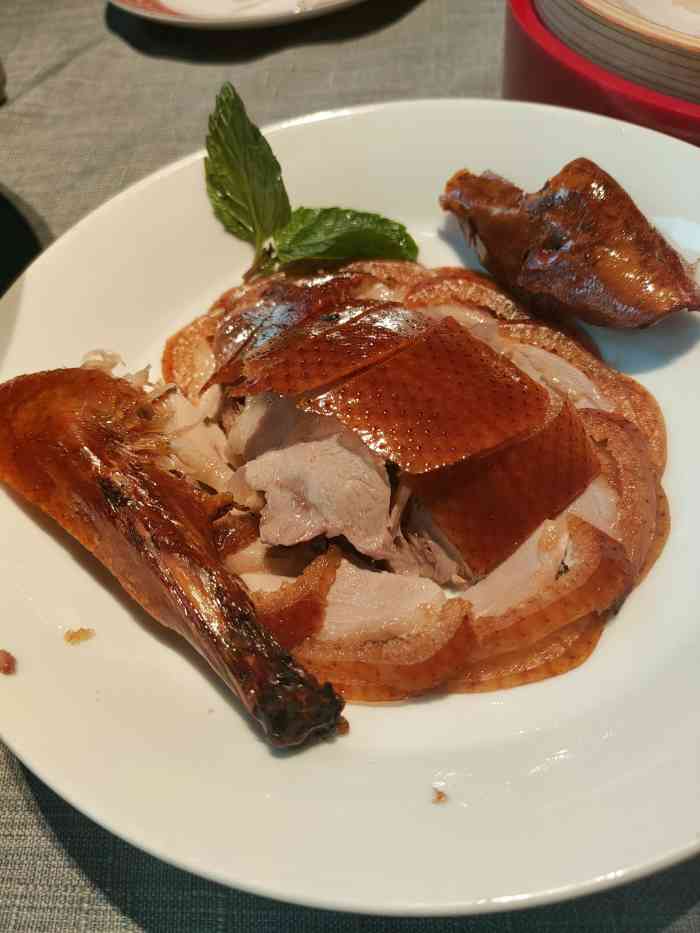 秀儿四九城·新京菜(五道口店)-"[薄荷]环境:环境非常不错,灯光格调都