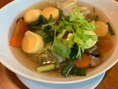 -Chom Cafe and Restaurant