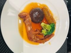 -圣丰索菲特·2 On 988 Café 自助餐厅