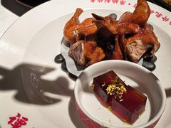 红烧中山石岐乳鸽-谭厨中山传家菜.乳鸽.脆鲩鱼(华强北中航城店)