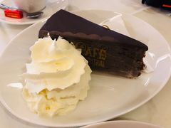 萨赫蛋糕-中央咖啡馆