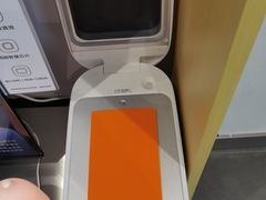 -华为授权体验店(万航渡路)