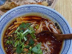 -魔都三兄弟酸辣粉·蘸卤炸串(虹桥万科店)