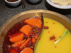 -小天鹅火锅·一线江景洪鼎旗舰店(洪崖洞店)