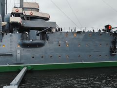 -阿芙乐尔号巡洋舰