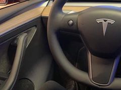 -TESLA 特斯拉(上海太古汇体验店)
