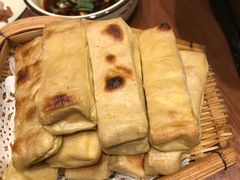 石屏烤豆腐-老滇山寨•云南特色菜•地方菜•民族风情歌舞表演(金碧店)