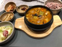 -大食代美食广场(上海中心店)