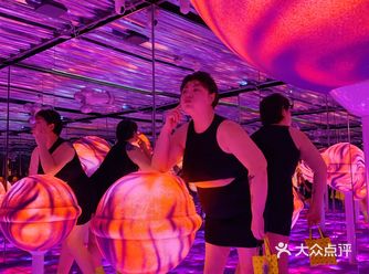 想象力是種逃避 逃避通往銀河系