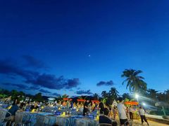 -亚龙湾希尔顿自助餐厅·海鲜·烧烤·沙滩BBQ·现场乐队