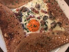 鸡蛋蘑菇熏肉荞麦可丽饼-RAC BAR(安福路店)