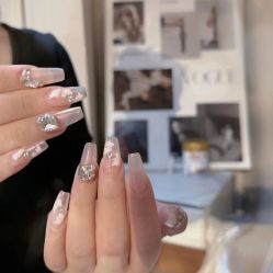 -花系美·美甲美睫精品店