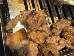 -臻牛烤肉