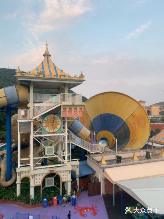 平湖九龙山乐满地水上乐园图片