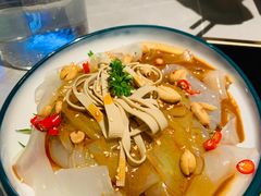 -一品渝香·好吖好鸭时尚干锅鸭头(天山店)