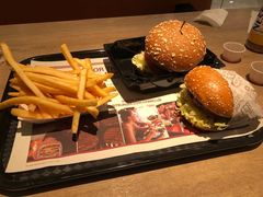 -The Habit Burger Grill 哈比特汉堡(复兴soho店)
