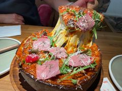 -Dragon Pizza•圆脸龙披萨·牛排餐厅