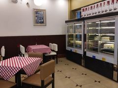 -红宝石·鲜奶小方·海派西点房(南丹店)