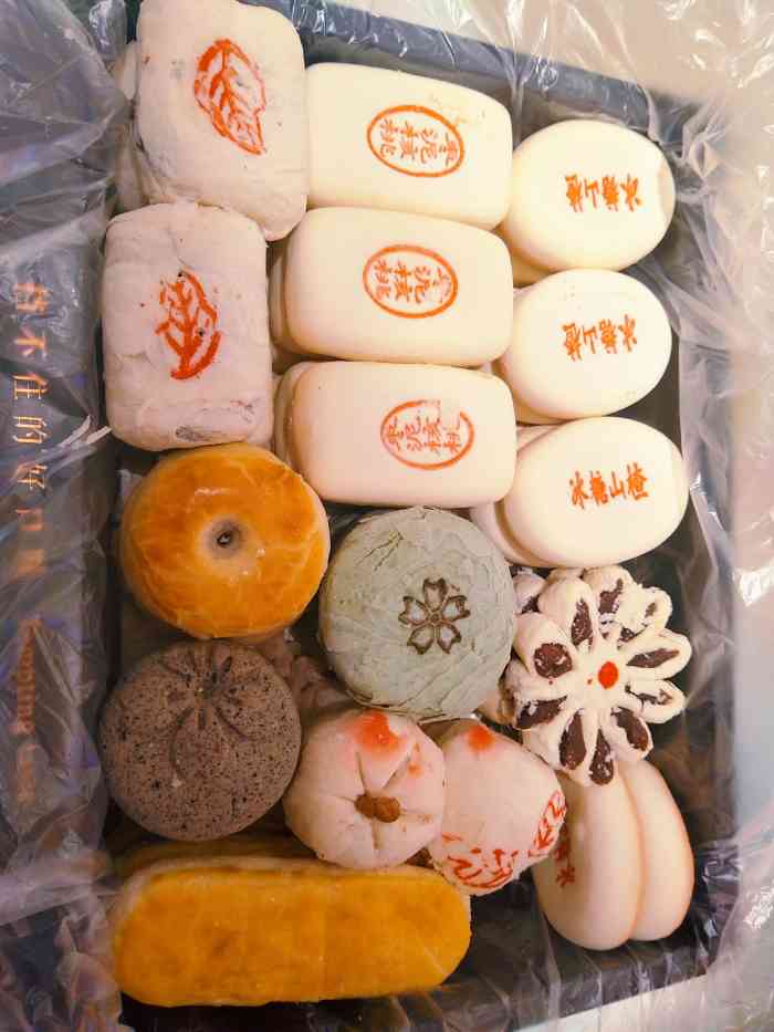 大桥道糕点食品店(津塘路店)-"大直沽市场门口,6月份重装开业的,店面