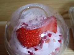 -红宝石·鲜奶小方·海派西点房(万航店)