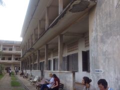 -吐斯廉屠杀博物馆