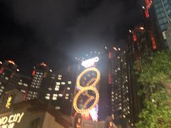 -影汇之星8字形摩天轮