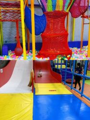 -蹦贝运动中心·蹦床·攀岩·闯关(龙岗店)