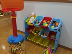 -抱抱熊托育中心(大悦城店)