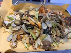 -鑫渔港海鲜本地菜·山海关浑锅(东戴河店)
