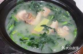 Autumn Wind Preserved Meat Stew with Fresh Vegetables