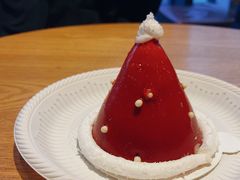圣诞帽蛋糕-星巴克臻选(杭州嘉里中心1F店)