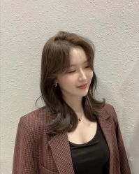 -十六番发型师事务所