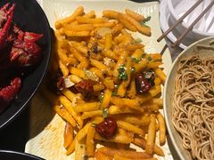 -巴厘龙虾·榜首油焖大虾(音乐学院·沿江酒馆店)