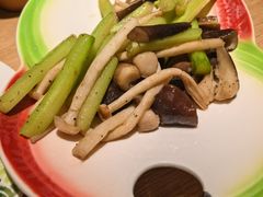 芦笋炒菌菇-阿吾罗·月咏精致日料(港汇恒隆广场店)