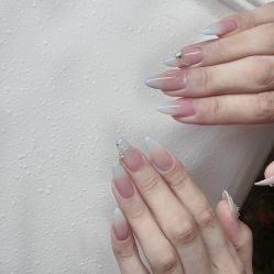 -Fanni美甲美睫皮肤管理