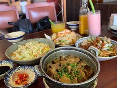 -Cuc Gach Quan Restaurant