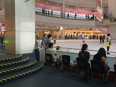 -冰纷万象滑冰场(深圳万象城店)
