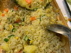 黄金菠萝炒饭-琼大师东方烤乳猪(亚特兰蒂斯店)