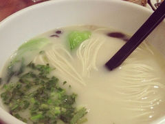 iphone_upload_pic-翡翠拉面小笼包(岭南新天地店)