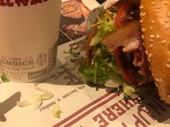 -The Habit Burger Grill 哈比特汉堡(复兴soho店)
