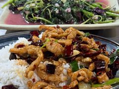 招牌夜夜香板筋盖饭-夜夜香特色板筋盖饭