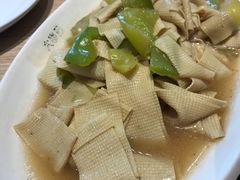 -六泰居·尔滨地标·东北菜(泰山路店)