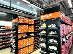 -百年港湾奥特莱斯(香炉礁店)