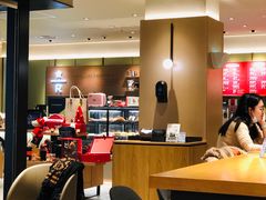 -星巴克臻选(上海中环广场2F店)