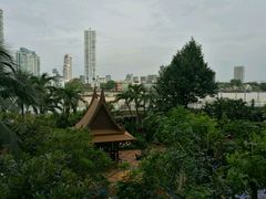 -曼谷湄南河畔华美达广场酒店