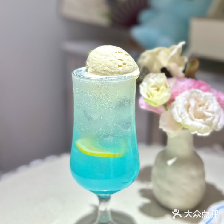 🔥东郊记忆偶遇超可爱熊猫咖啡店！信居然来过！