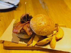 经典大汉堡-The Diner X餐厅(青岛万象城店)