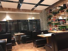 卡座-六泰居·尔滨地标·东北菜(泰山路店)