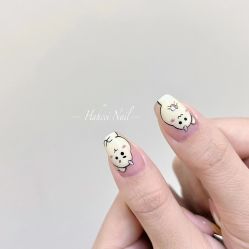 -花岐款式专研健康美甲沙龙